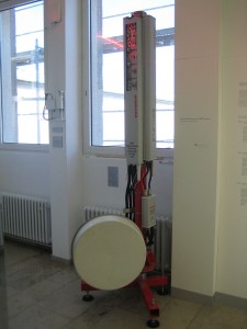 Deutsches_Museum_-_GSM_cell_site_antennas