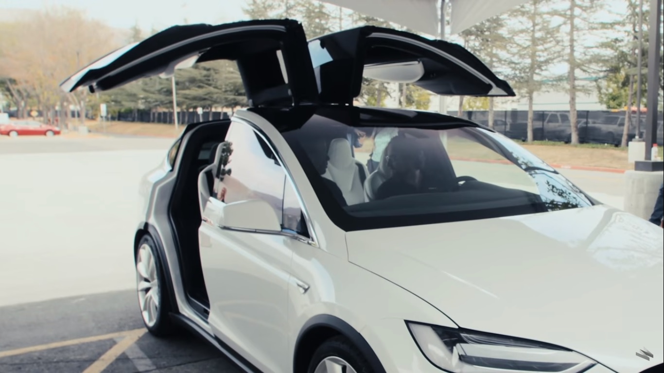 Mobil Tesla Model X